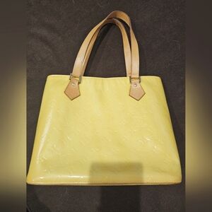 Authentic Louis Vuitton Vernis MM Shoulder Bag